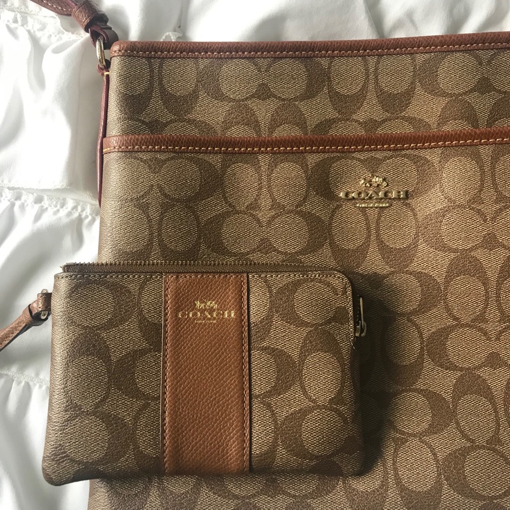 Coach oversized satchel & wristlet matching set